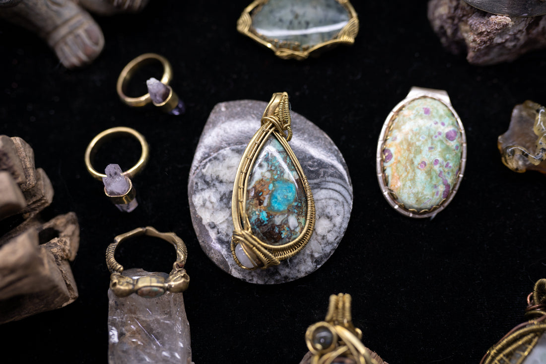 Types of Opals: A Gemstone Buyer’s Guide 